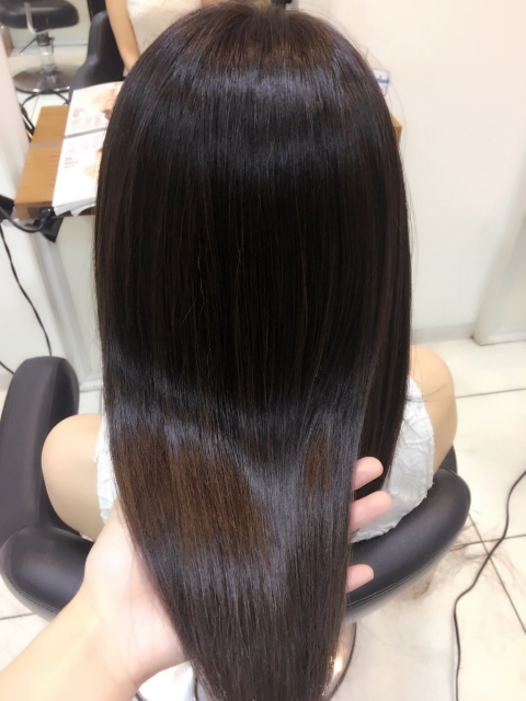 気になる白髪の原因は身体の内側にある 黒々しさとボリュームupを目指したい方へ Caminy カミニィ いつまでも自分らしく 美しい髪へ